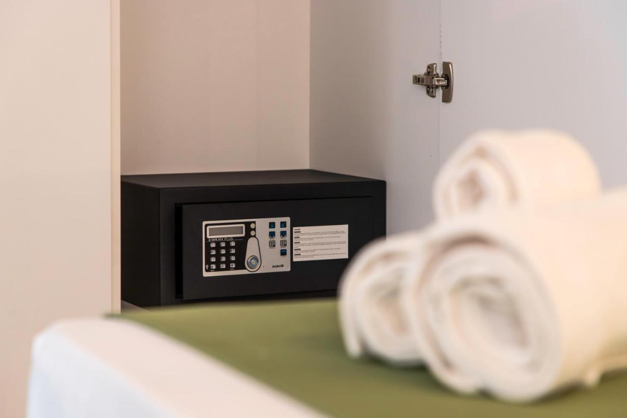 Metropolitan Rooms กาญารี ภายนอก รูปภาพ
